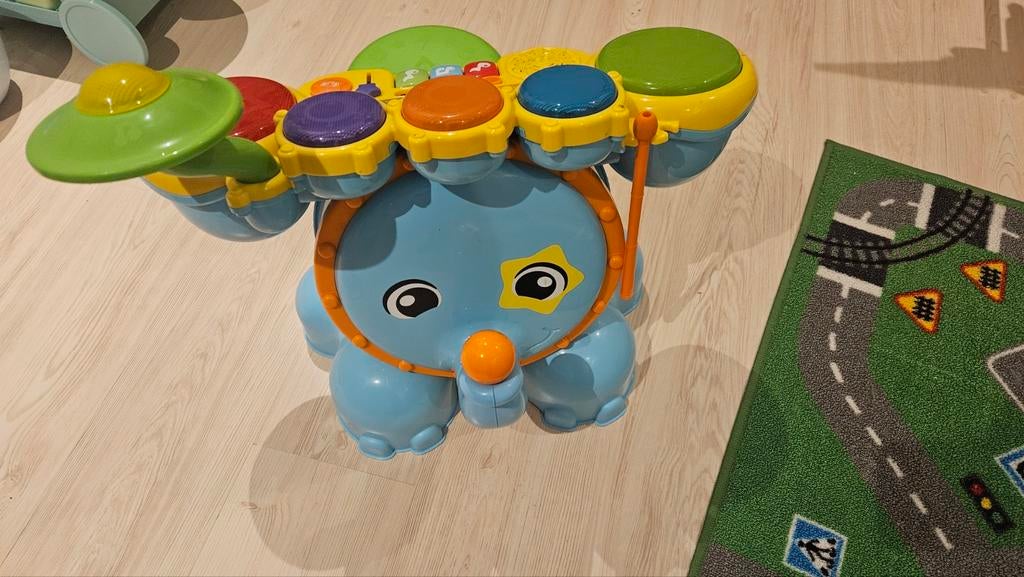 VTech drumstel met krukje (mist 1 drumstok), Ophalen