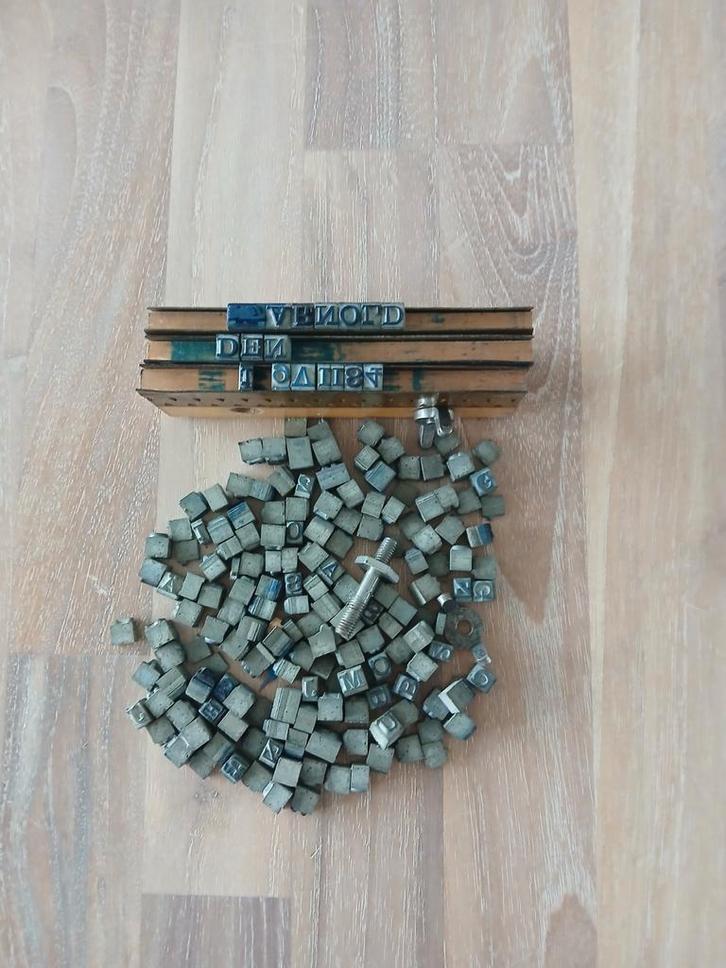 Vintage Drukletters - Loodletters voor Letterpress, Antiek en Kunst, Antiek | Overige Antiek, Ophalen of Verzenden