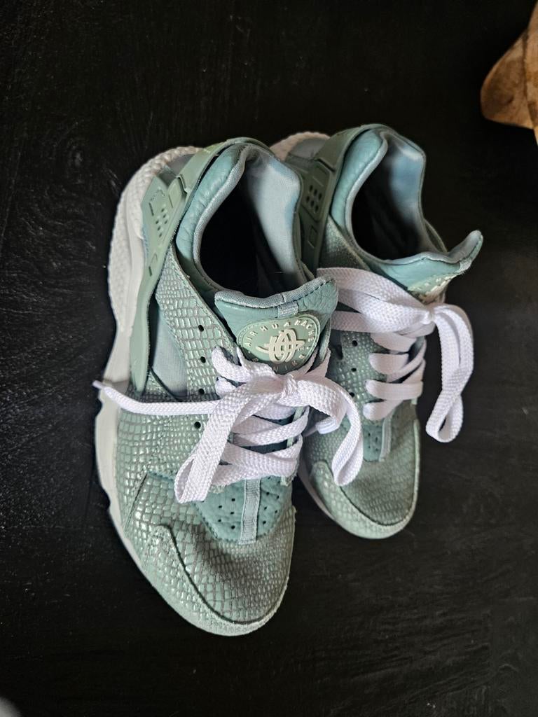 Nieuwe Nike Huarache sneakers, zachtgroen/mint, Nike, Nieuw, Ophalen of Verzenden, Sneakers of Gympen