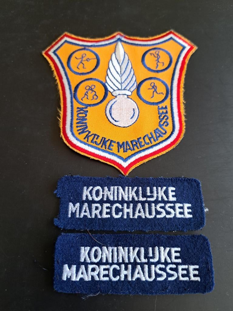 Kmar emblemen Marechaussee, Verzamelen, Ophalen of Verzenden, Marechaussee, Nederland, Embleem of Badge