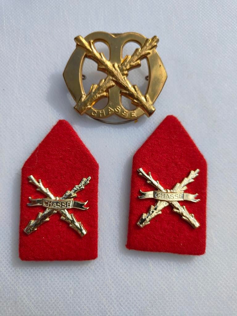 Militair embleem en epauletten 'Chasse', Verzamelen, Militaria | Algemeen, Verzenden, Overige soorten, Overige gebieden, Embleem of Badge