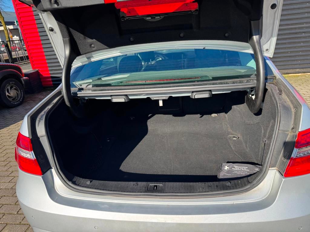 Mercedes-Benz E-klasse 350 CDI Avantgarde | Pano | Leer | Na, Auto's, Mercedes-Benz, Automaat, Euro 5, Achterwielaandrijving, Gebruikt