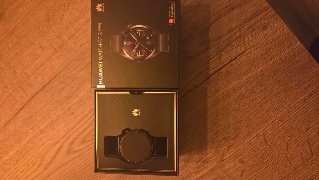 Huawei Watch GT 3 46mm - mei 2022, Sieraden, Tassen en Uiterlijk, Smartwatches, Gebruikt, Zwart, Ophalen of Verzenden, Waterdicht