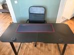 Gaming bureau 140cm + bureaustoel + muismat | complete setup, Ophalen, Zo goed als nieuw, Bureau