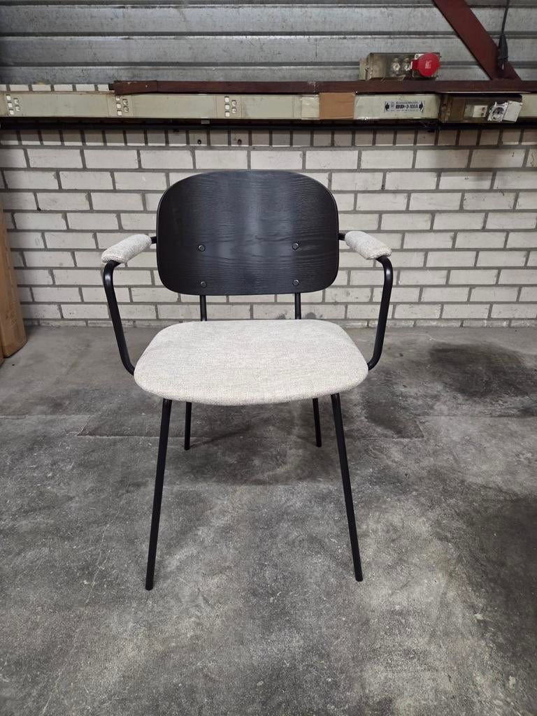 6 nieuwe stoelen met beige zitting en armleuningen, Nieuw, Ophalen of Verzenden, Vijf, Zes of meer stoelen, Industrieel