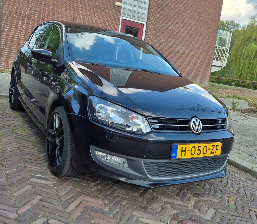 Volkswagen Polo 1.4 16V FSI 63KW 2012 Zwart, Auto's, Volkswagen, Voorwielaandrijving, Stof, 40 €/maand, Zwart