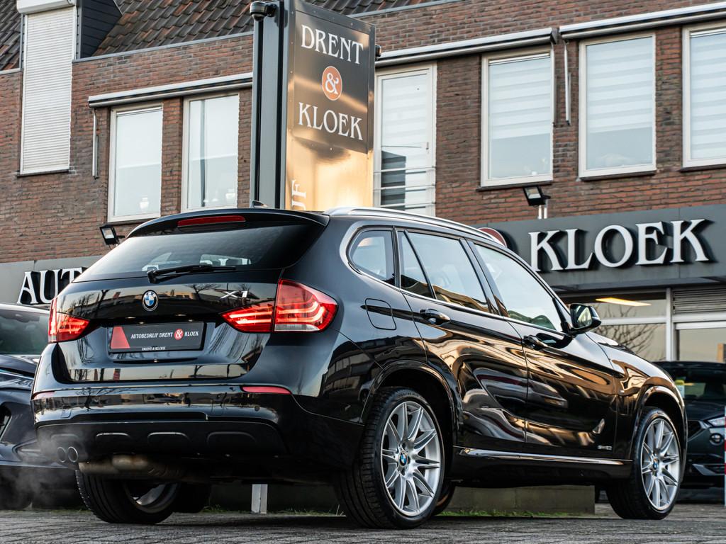 BMW X1 sDrive20i High Exe M-Sport ORG NL PANO 19 INCH LEDER, Auto's, BMW, Euro 6, 4 cilinders, 184 pk, SUV of Terreinwagen