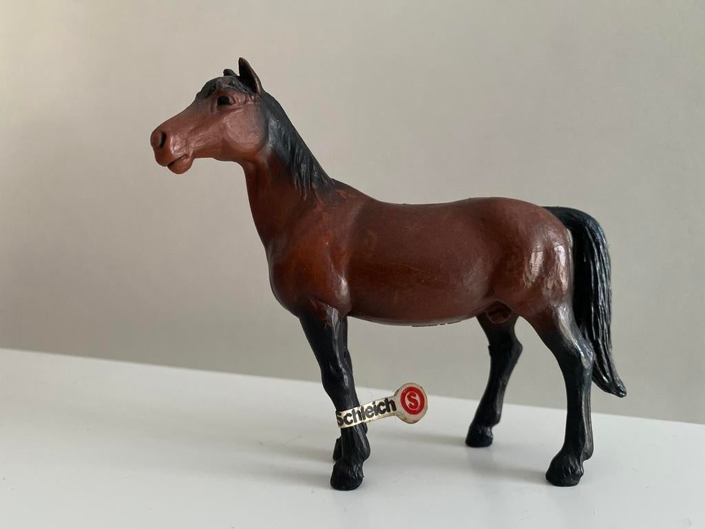 Schleich Arabier Met Vaan ~ 13204, Verzamelen, Dierenverzamelingen, Ophalen of Verzenden, Zo goed als nieuw, Paard, Beeldje of Figuurtje