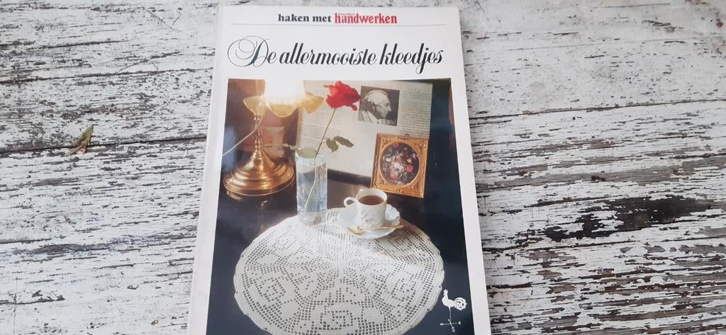 Leuk haakboek, Haken met het blad Handwerken, Ophalen of Verzenden, Gebruikt, Haken, Patroon of Boek
