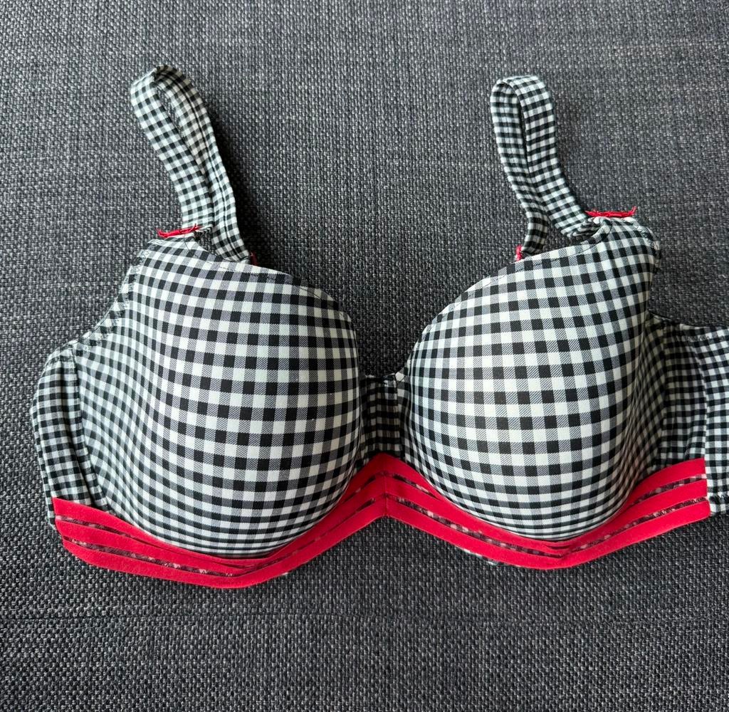 PRIMA DONNA BH maat 85E Z.G.A.N., Ophalen of Verzenden, Rood, BH