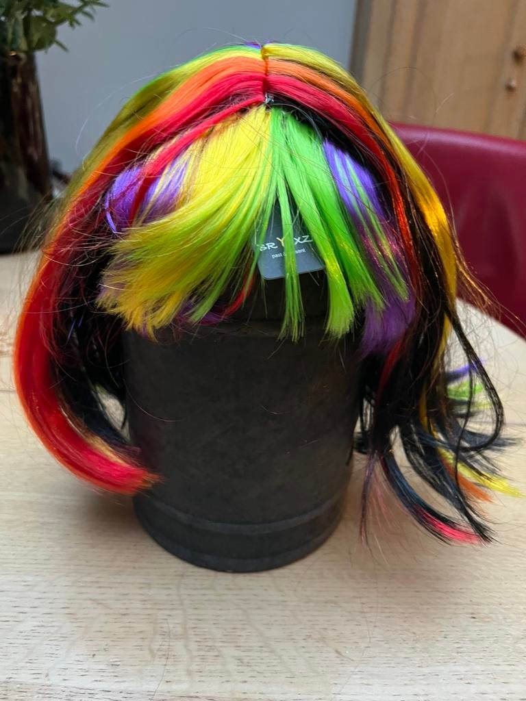 Nieuwe gekleurde pruik bob model, Ophalen, Nieuw, Carnaval, Accessoires