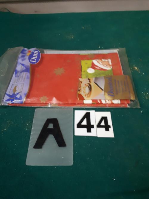 44/a kerst tafelkleed 84x84 cm, Diversen, Kerst, Ophalen of Verzenden, 'T Olde Gre-j, Info@toldegrej.nl, Endepoelstraat 20f Didam