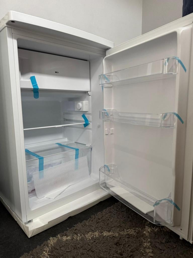 Tafelmodel koelkast met vriesvak helemaal nieuw in doos.fact, Minder dan 85 cm, 100 tot 150 liter, Nieuw, Ophalen of Verzenden