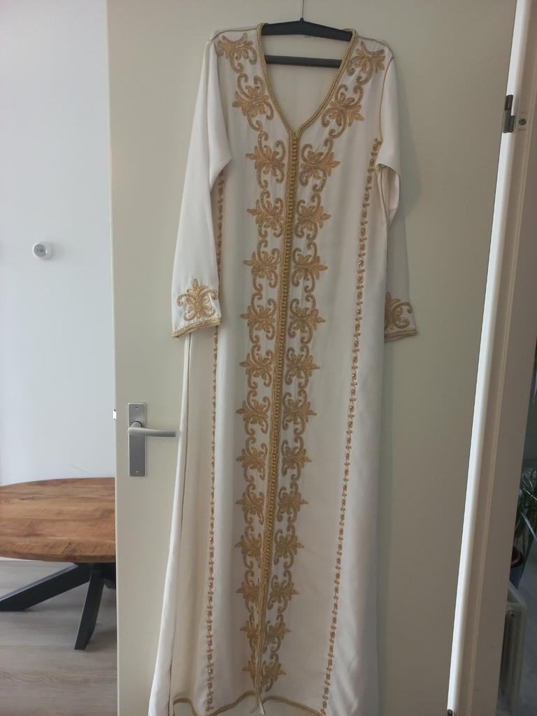 Witte Marokkaanse Kaftan met Gouden Borduurwerk, Maat 38/40 (M), Overige typen, Wit, Ophalen of Verzenden