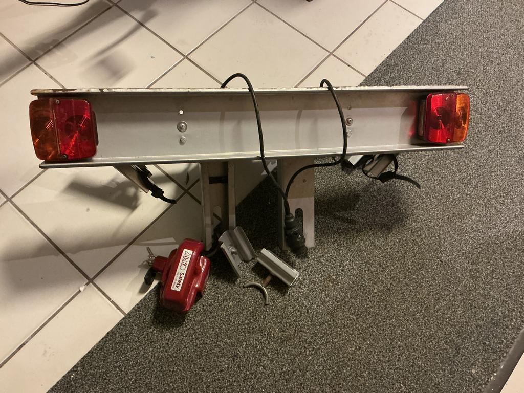 Fietsendrager, Ophalen, 2 fietsen, Gebruikt, Trekhaakdrager