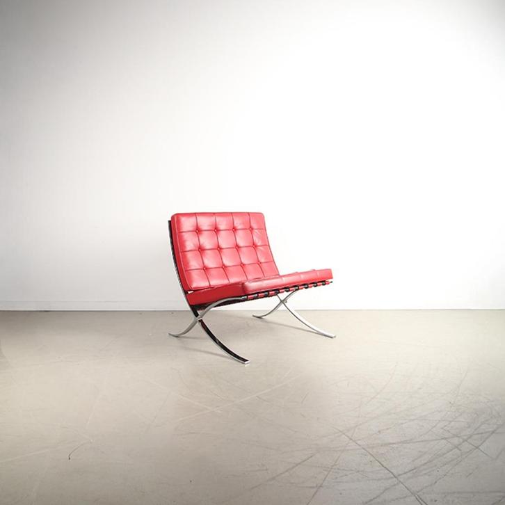 2x Knoll Barcelona Fauteuil Rood Leer – Chroom, Huis en Inrichting, Fauteuils, Zo goed als nieuw, Leer, Metaal, 75 tot 100 cm