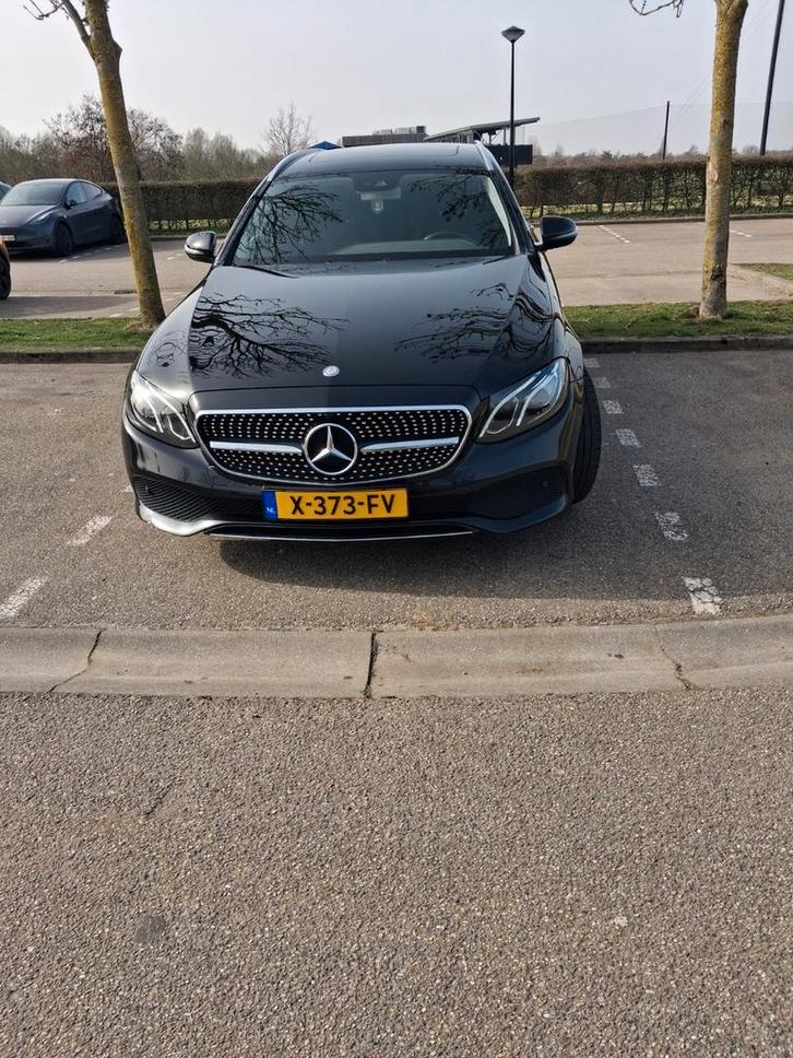 Mercedes-Benz E-klasse 200-Premium Plus-Pano-AMG-Velg, Auto's, Mercedes-Benz, Bedrijf, E-Klasse, Benzine, Stationwagon, Automaat