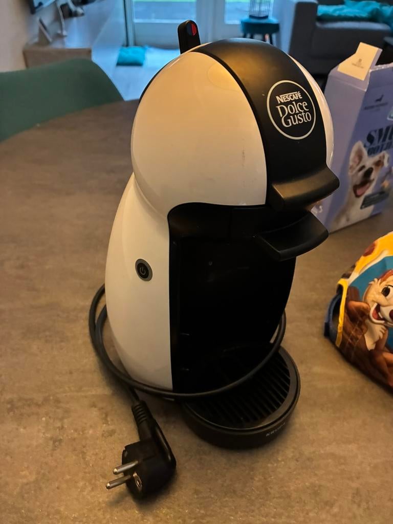 Dolce gusto piccolo, Witgoed en Apparatuur, Koffiezetapparaten, 1 kopje, Ophalen of Verzenden, Zo goed als nieuw, Koffiemachine