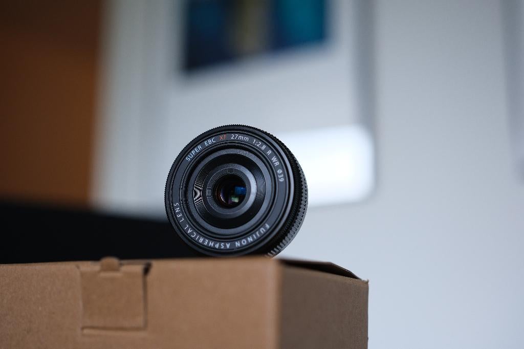 Fujifilm XF 27mm F2.8 R WR Lens (nieuwstaat!), Ophalen of Verzenden, Zo goed als nieuw, Standaardlens
