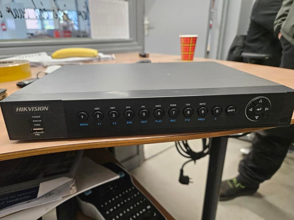 Hikvision digitale videorecorder DS-7204HUHI-F1/S, Audio, Tv en Foto, Videobewaking, Ophalen of Verzenden