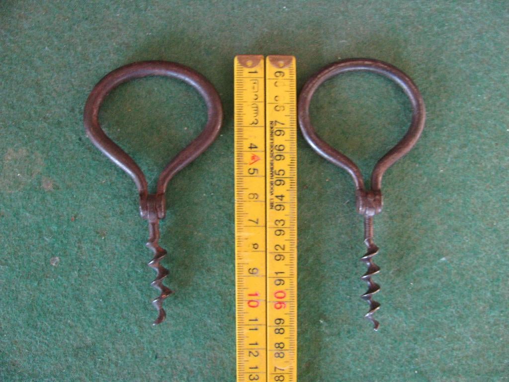 2x Bijzondere gesmede zak-formaat Kurkentrekkers, 1880-1930, Antiek en Kunst, Antiek | Gereedschap en Instrumenten, Ophalen of Verzenden