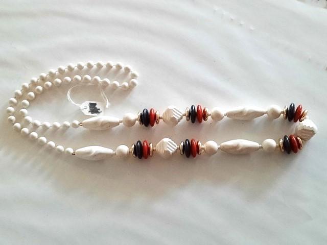 Halsketting witte kunststof kralen en rode, blauwe, gouden, Sieraden, Tassen en Uiterlijk, Kettingen, Zo goed als nieuw, Ophalen