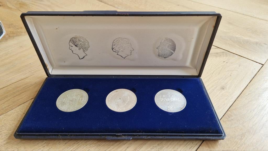Zilverset "Drie Vorstinnen" – 2.5G, 10G & 50G –, Setje, Koningin Beatrix, Zilver, Overige waardes