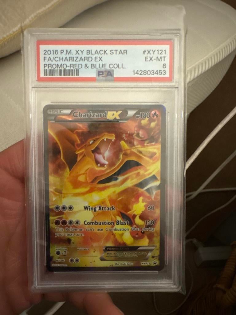 Pokémon Charizard EX XY121 PSA 6 Promo Kaart, Hobby en Vrije tijd, Verzamelkaartspellen | Pokémon, Ophalen of Verzenden, Gebruikt