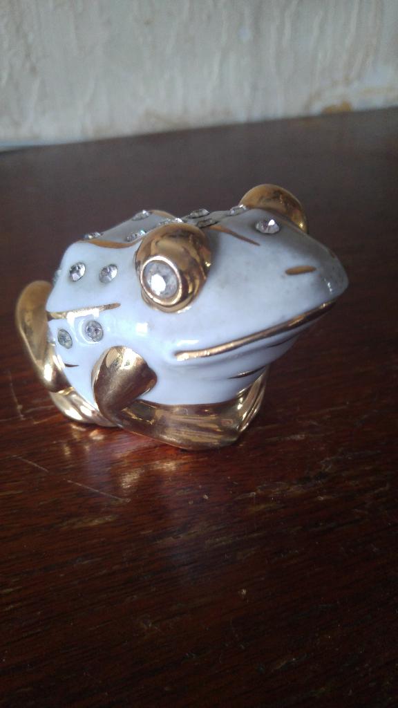 Een prachtige porcelijne kikker met zirconia, Antiek en Kunst, Ophalen of Verzenden