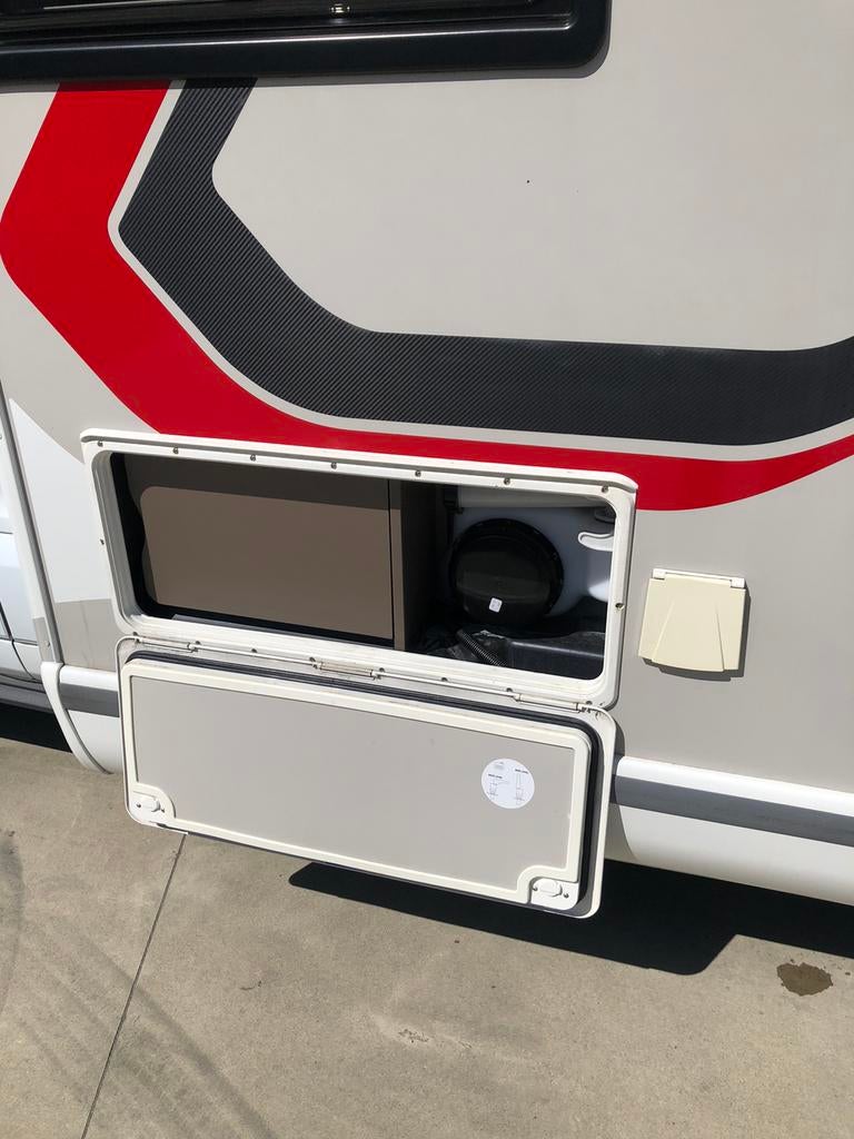 Caravans And Camping Automaat