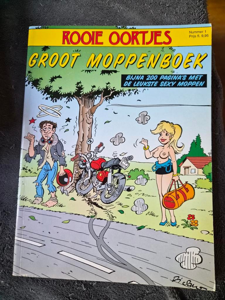 Rooie Oortjes Groot Moppenboek - Nummer 1, Boeken, Ophalen of Verzenden, Gelezen, Overige typen