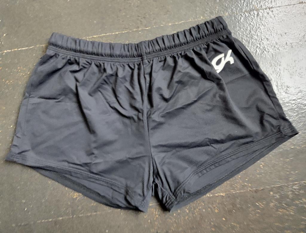 Zwarte turnbroek voor jongens, merk GK, maat AS, Sport en Fitness, Turnen, Ophalen of Verzenden, Zo goed als nieuw, Kindermaat 146 t/m 176