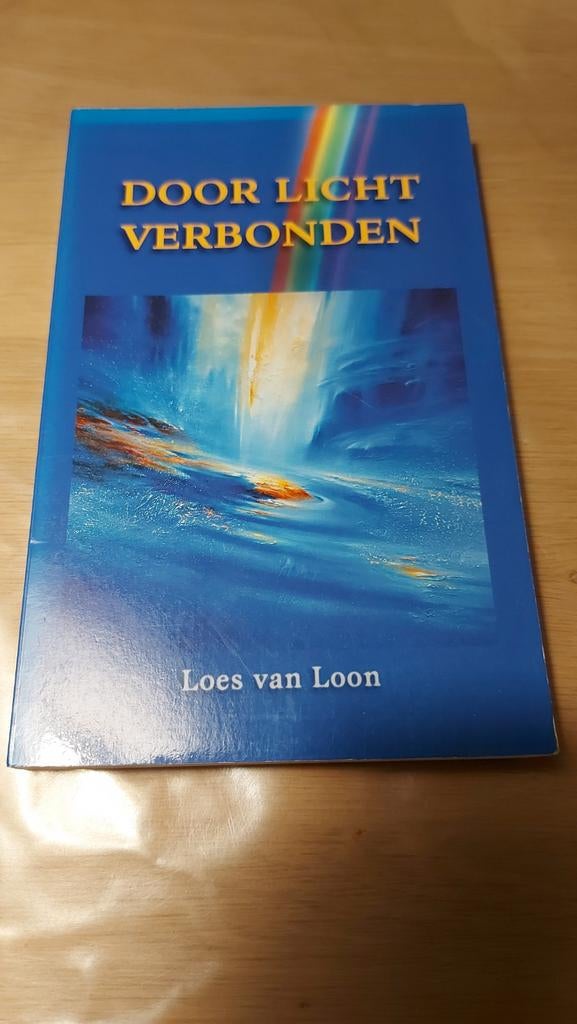 Door Licht Verbonden - Loes van Loon (Spiritualiteit), Ophalen of Verzenden, Zo goed als nieuw, Loes van Loon, Spiritualiteit algemeen