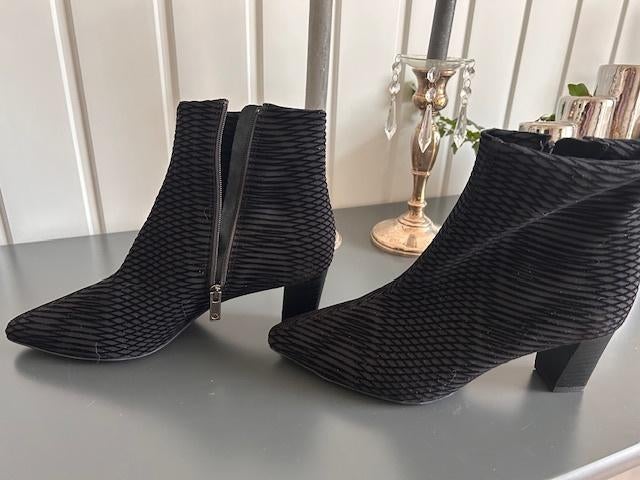 Peter Kaiser zwarte enkellaarsjes, Kleding | Dames, Schoenen, Peter Kaiser, Zwart, Lage of Enkellaarzen, Nieuw