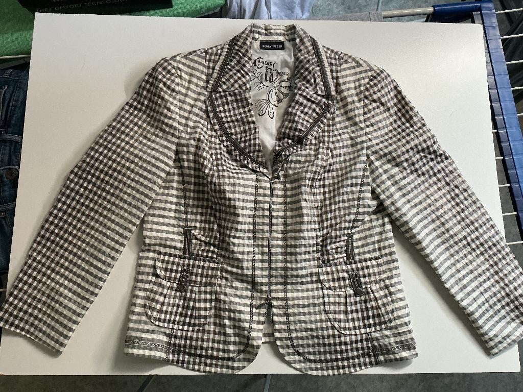 te koop: kort jasje merk Gerry Weber, Ophalen, Bruin, Maat 42/44 (L), Zo goed als nieuw
