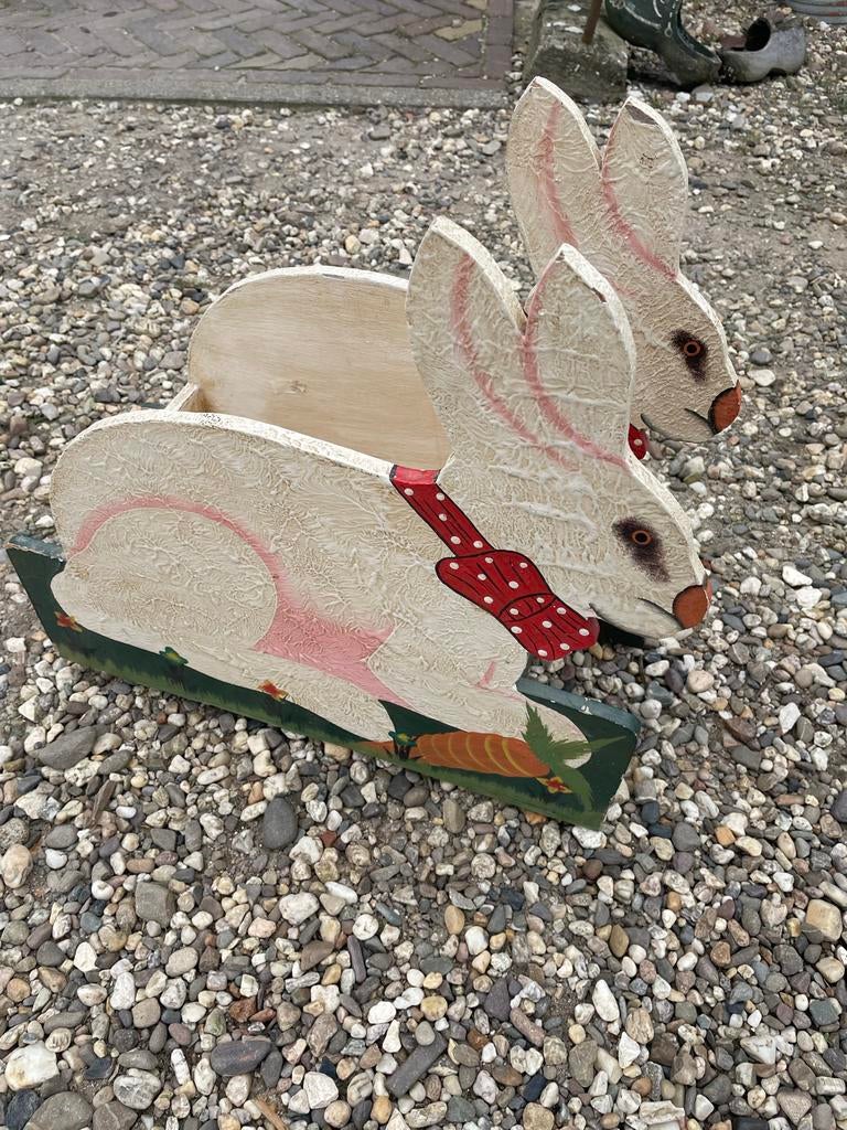 Leuke konijnen tijdschriftenbak - decoratief en praktisch, Huis en Inrichting, Woonaccessoires | Krantenbakken en Lectuurbakken