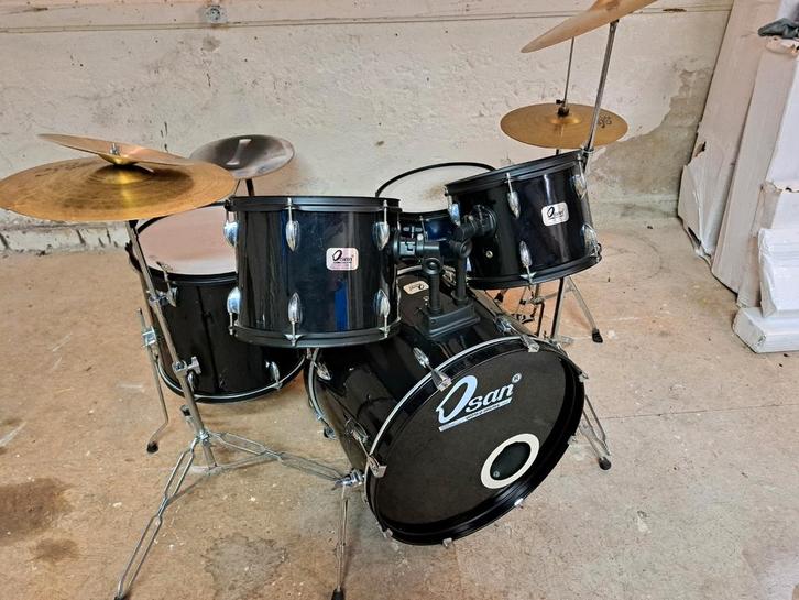 Compleet Drumstel met sticks., Muziek en Instrumenten, Drumstellen en Slagwerk, Gebruikt, Overige merken, Ophalen