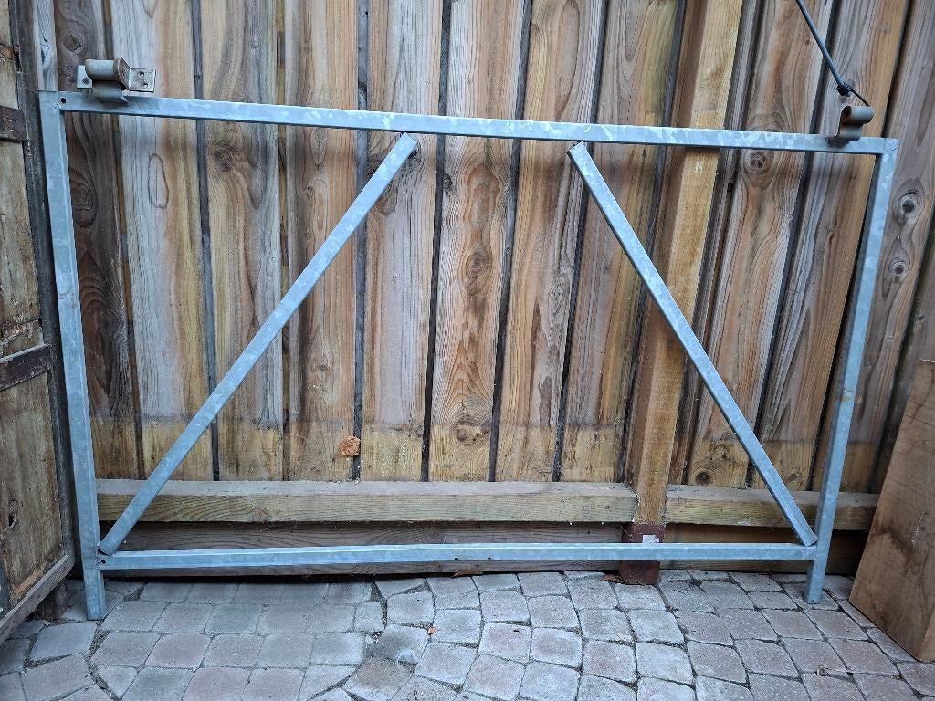 Poort geraamte, Ophalen, Gebruikt, 100 tot 150 cm, Looppoort