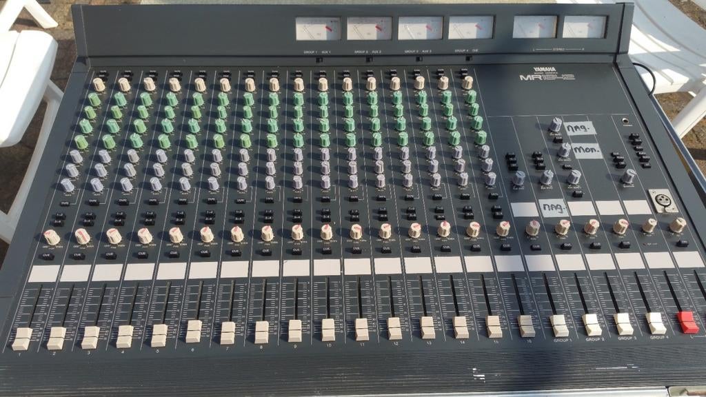 Yamaha MR1642 Mengpaneel + Stagesnake - 16 Kanaals, Muziek en Instrumenten, Mengpanelen, Gebruikt, 10 tot 20 kanalen, Microfooningang