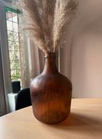Grote bruine vintage glazen vaas / kruik met flessenhals, Overige kleuren, Ophalen of Verzenden, Minder dan 50 cm, Glas