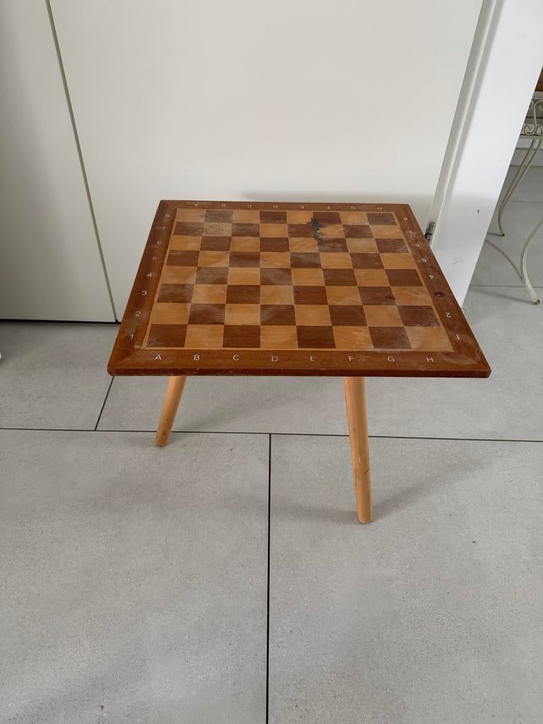 Schaakbord met poten, Ophalen of Verzenden, Gebruikt, Schaken