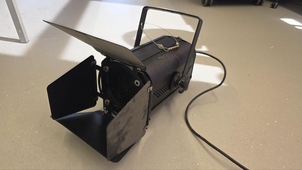 16x Beglec Theatre 1000W Podiumlampen - Werkend, Ophalen, Gebruikt