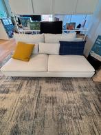 Comfortabele witte bank met kussens, Ophalen, 100 tot 125 cm, Driepersoons, Zo goed als nieuw