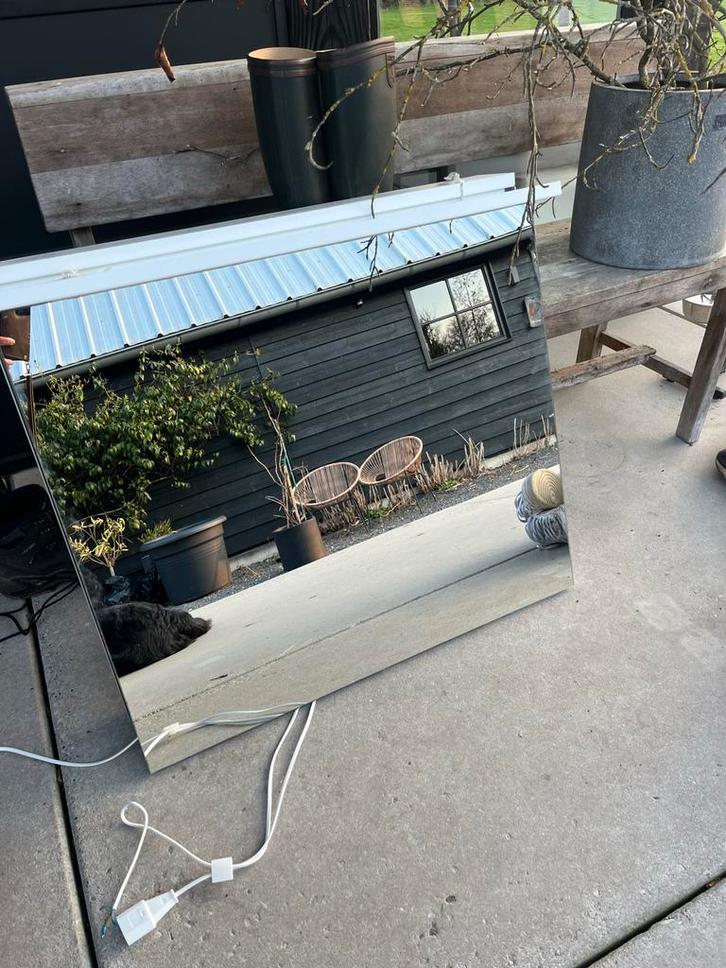 2x Badkamerspiegel met verlichting - 80x67 cm, Huis en Inrichting, Badkamer | Badtextiel en Accessoires, Gebruikt, Wit, Ophalen