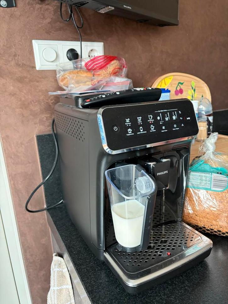 Philips koffiezetapparaat, Witgoed en Apparatuur, Koffiezetapparaten, Gebruikt, Koffiebonen, Koffiemachine, 2 tot 4 kopjes, Afneembaar waterreservoir