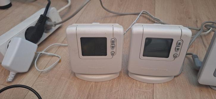 HONEYWELL EVOHOME DTS92A DRAADLOZE THERMOSTAAT, Doe-het-zelf en Verbouw, Thermostaten, Ophalen of Verzenden