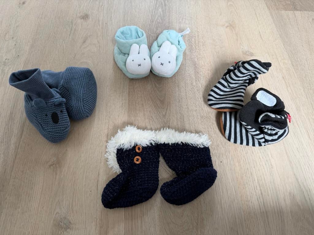 Set van 4 paar babyslofjes, Kinderen en Baby's, Babykleding | Schoentjes en Sokjes, Ophalen of Verzenden, Zo goed als nieuw, Jongetje of Meisje