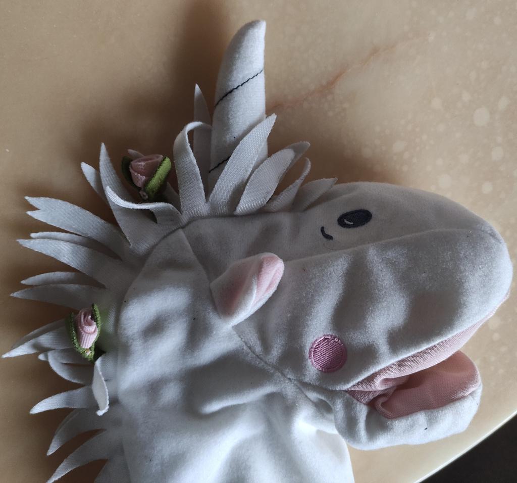 zachte handpop witte EENHOORN poppenkastpop, Overige karakters, Overige typen, Ophalen of Verzenden, Middelgroot (20 tot 80 cm)