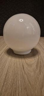 Glasbol opaal doorsnee 14 cm., Ophalen of Verzenden, Zo goed als nieuw