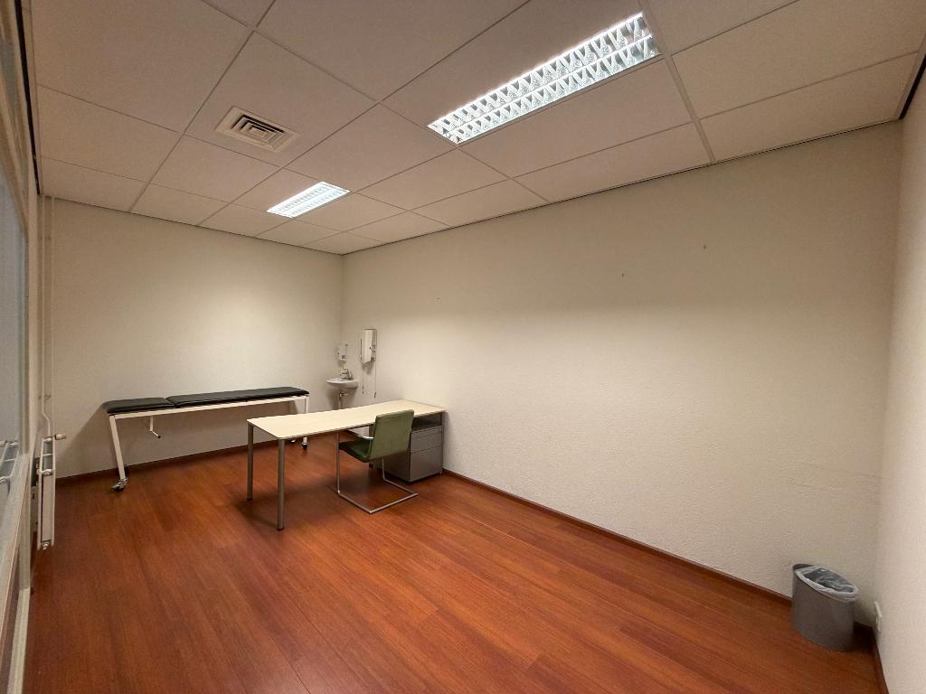 Praktijkruimte in medisch centrum – station Dordrecht, 17 m², Huur, Praktijkruimte